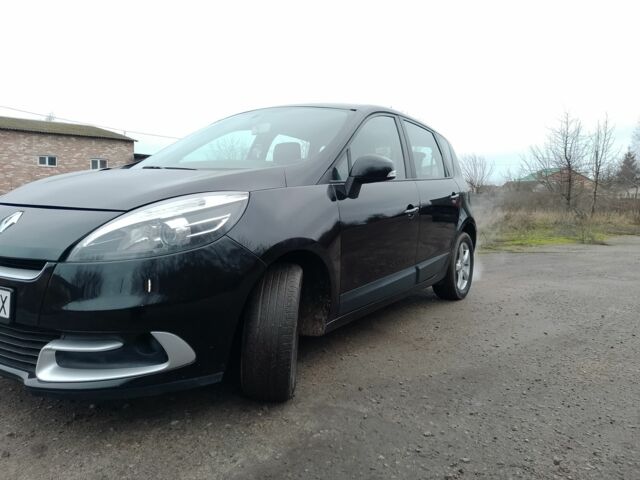 Черный Рено 12, объемом двигателя 0 л и пробегом 210 тыс. км за 7850 $, фото 1 на Automoto.ua