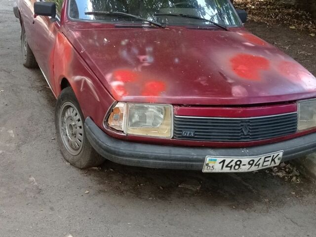 Красный Рено 18, объемом двигателя 2 л и пробегом 340 тыс. км за 711 $, фото 1 на Automoto.ua