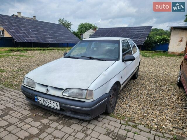 Білий Рено 19, об'ємом двигуна 1.87 л та пробігом 300 тис. км за 1100 $, фото 1 на Automoto.ua