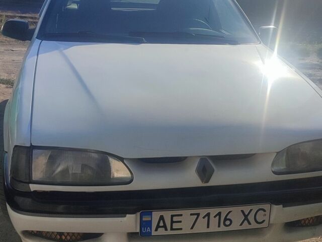 Білий Рено 19, об'ємом двигуна 1.4 л та пробігом 85 тис. км за 1500 $, фото 1 на Automoto.ua