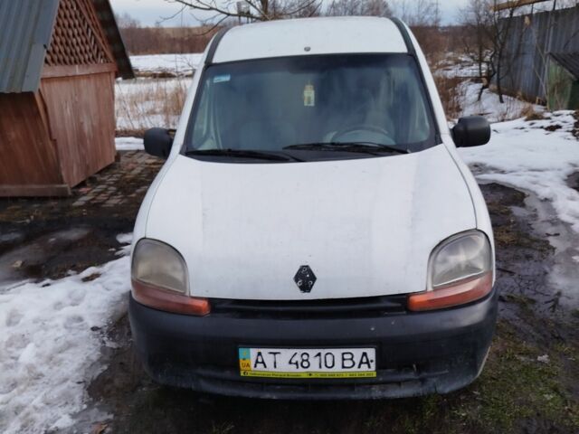 Белый Рено 19, объемом двигателя 1 л и пробегом 500 тыс. км за 1500 $, фото 1 на Automoto.ua