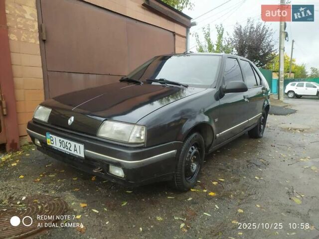 Черный Рено 19, объемом двигателя 1.7 л и пробегом 330 тыс. км за 1300 $, фото 1 на Automoto.ua