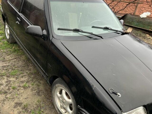 Чорний Рено 19, об'ємом двигуна 1.7 л та пробігом 325 тис. км за 994 $, фото 1 на Automoto.ua