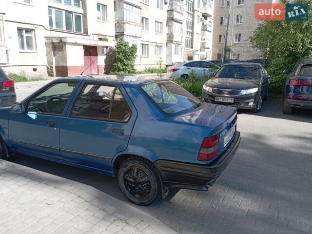 Черный Рено 19, объемом двигателя 0 л и пробегом 300 тыс. км за 900 $, фото 1 на Automoto.ua
