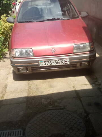 Червоний Рено 19, об'ємом двигуна 1.7 л та пробігом 318 тис. км за 671 $, фото 1 на Automoto.ua