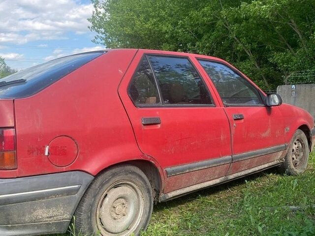 Красный Рено 19, объемом двигателя 1.4 л и пробегом 220 тыс. км за 350 $, фото 1 на Automoto.ua