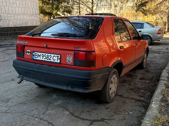 Красный Рено 19, объемом двигателя 1.4 л и пробегом 254 тыс. км за 750 $, фото 1 на Automoto.ua
