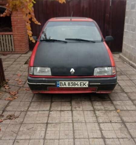 Красный Рено 19, объемом двигателя 1.4 л и пробегом 33 тыс. км за 800 $, фото 1 на Automoto.ua