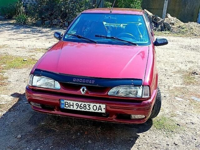 Красный Рено 19, объемом двигателя 1.9 л и пробегом 466 тыс. км за 2200 $, фото 1 на Automoto.ua
