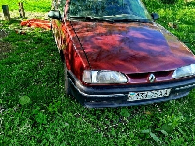 Красный Рено 19, объемом двигателя 1.4 л и пробегом 148 тыс. км за 680 $, фото 1 на Automoto.ua