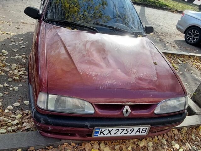 Красный Рено 19, объемом двигателя 1.4 л и пробегом 235 тыс. км за 900 $, фото 1 на Automoto.ua