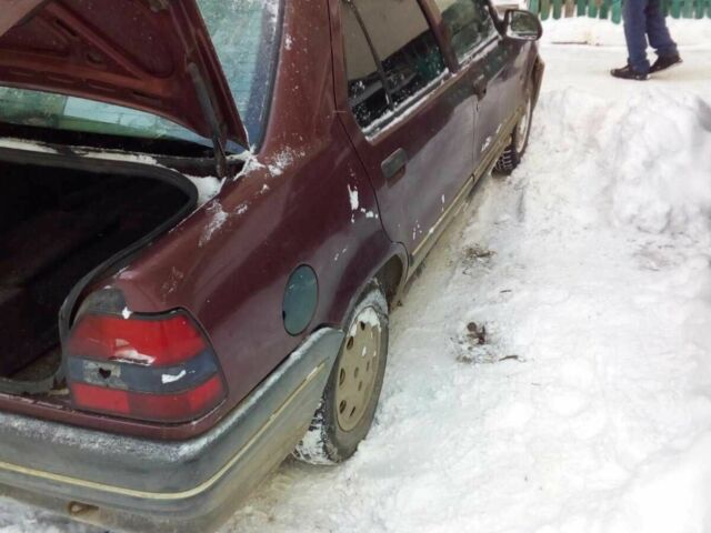 Красный Рено 19, объемом двигателя 0 л и пробегом 1000 тыс. км за 395 $, фото 1 на Automoto.ua
