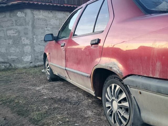 Красный Рено 19, объемом двигателя 1.4 л и пробегом 200 тыс. км за 572 $, фото 1 на Automoto.ua