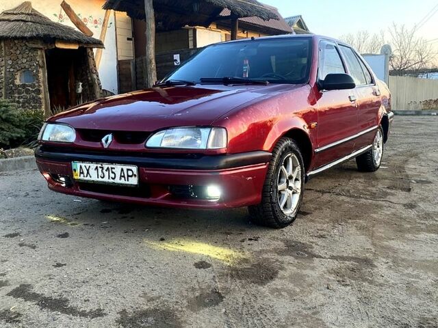 Красный Рено 19, объемом двигателя 1.4 л и пробегом 300 тыс. км за 900 $, фото 1 на Automoto.ua