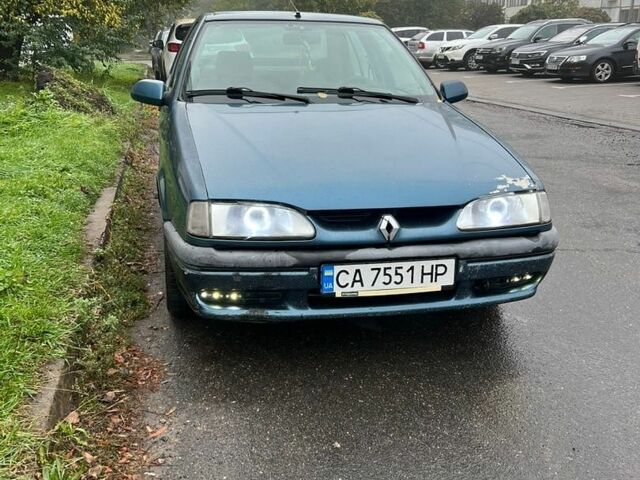 Рено 19, объемом двигателя 0 л и пробегом 300 тыс. км за 1500 $, фото 1 на Automoto.ua