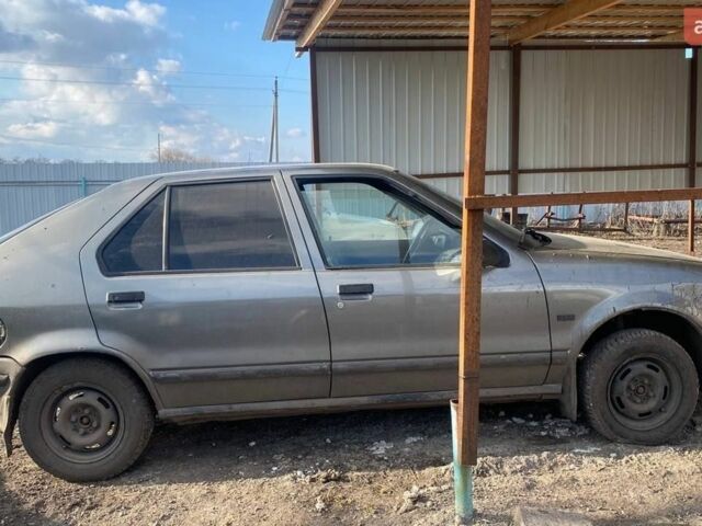 Серый Рено 19, объемом двигателя 0 л и пробегом 655 тыс. км за 850 $, фото 1 на Automoto.ua