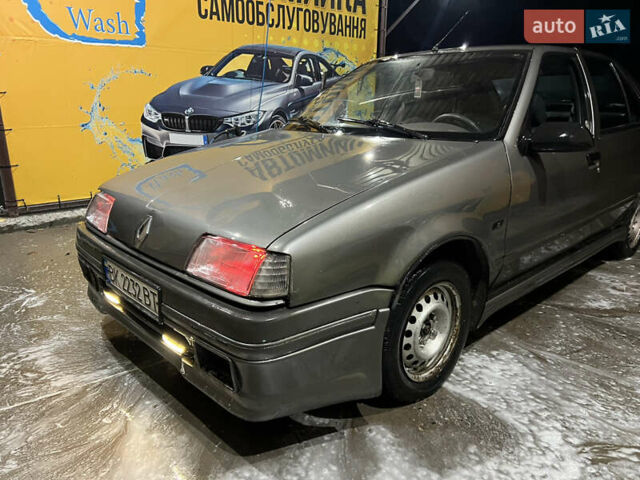Серый Рено 19, объемом двигателя 1.7 л и пробегом 62 тыс. км за 1400 $, фото 1 на Automoto.ua