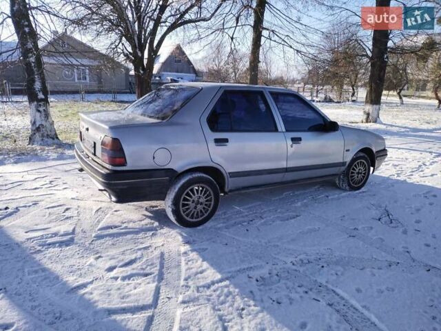 Серый Рено 19, объемом двигателя 1.39 л и пробегом 350 тыс. км за 650 $, фото 1 на Automoto.ua