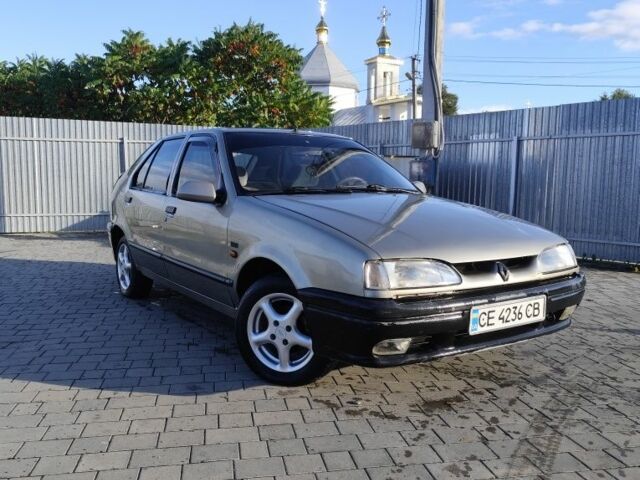 Серый Рено 19, объемом двигателя 1.8 л и пробегом 250 тыс. км за 953 $, фото 1 на Automoto.ua