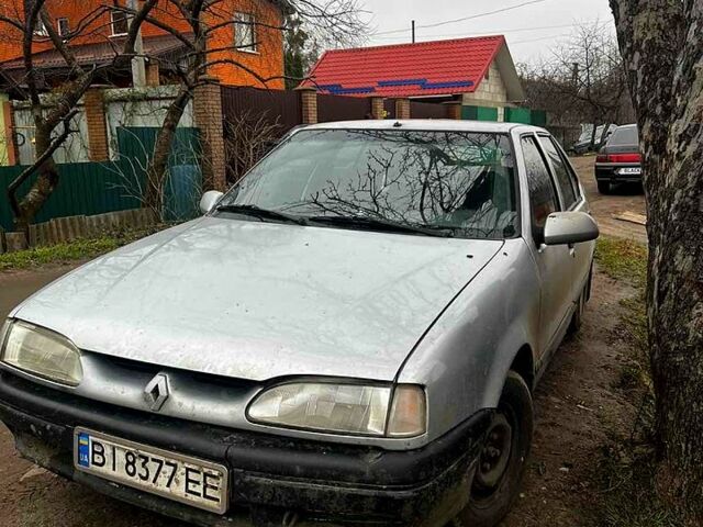 Серый Рено 19, объемом двигателя 1.6 л и пробегом 270 тыс. км за 850 $, фото 1 на Automoto.ua