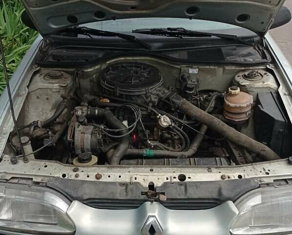 Серый Рено 19, объемом двигателя 1.4 л и пробегом 380 тыс. км за 2500 $, фото 1 на Automoto.ua