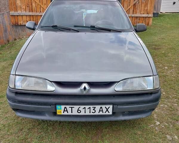 Серый Рено 19, объемом двигателя 1.4 л и пробегом 300 тыс. км за 1100 $, фото 1 на Automoto.ua