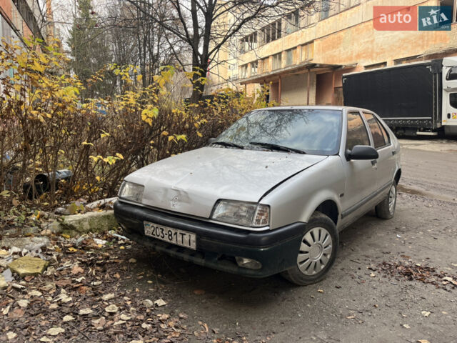 Сірий Рено 19, об'ємом двигуна 0 л та пробігом 200 тис. км за 500 $, фото 1 на Automoto.ua