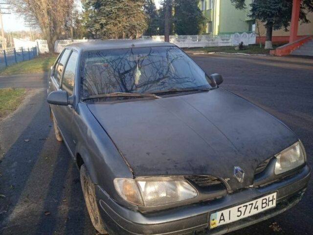 Сірий Рено 19, об'ємом двигуна 1.4 л та пробігом 300 тис. км за 300 $, фото 1 на Automoto.ua
