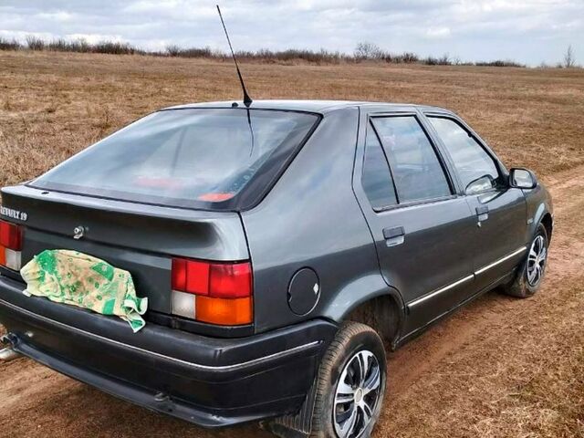 Серый Рено 19, объемом двигателя 14 л и пробегом 0 тыс. км за 1200 $, фото 1 на Automoto.ua