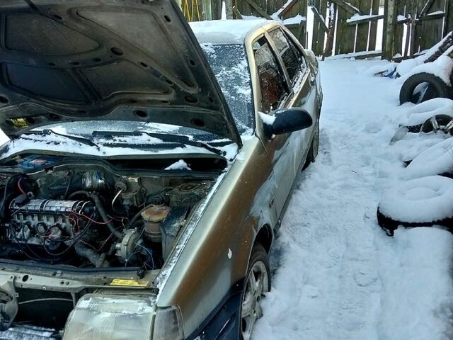 Сірий Рено 19, об'ємом двигуна 1.7 л та пробігом 0 тис. км за 200 $, фото 1 на Automoto.ua