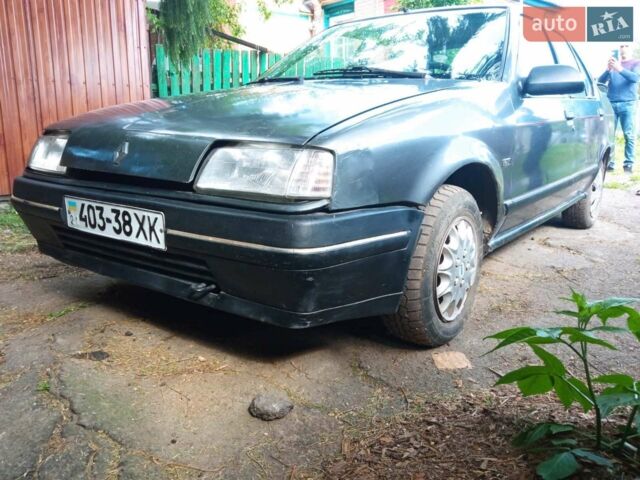 Серый Рено 19, объемом двигателя 0 л и пробегом 300 тыс. км за 1150 $, фото 1 на Automoto.ua
