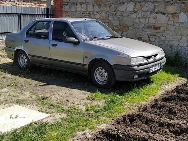 Серый Рено 19, объемом двигателя 1.4 л и пробегом 200 тыс. км за 1150 $, фото 1 на Automoto.ua