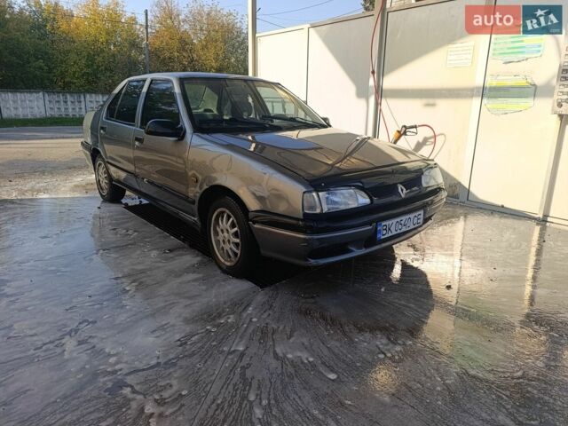 Серый Рено 19, объемом двигателя 1.4 л и пробегом 313 тыс. км за 700 $, фото 1 на Automoto.ua