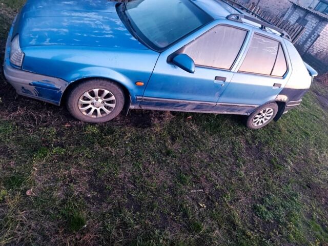 Синий Рено 19, объемом двигателя 1.4 л и пробегом 185 тыс. км за 713 $, фото 1 на Automoto.ua