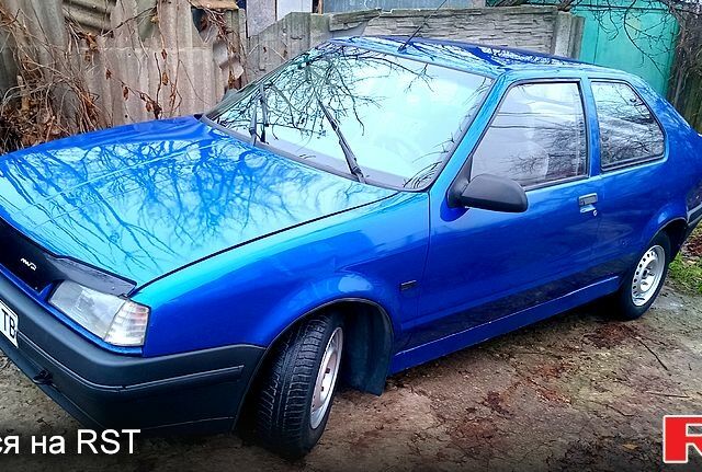 Синий Рено 19, объемом двигателя 1.4 л и пробегом 0 тыс. км за 700 $, фото 1 на Automoto.ua