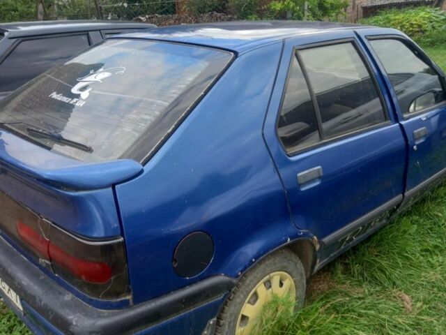 Синий Рено 19, объемом двигателя 1.9 л и пробегом 1000 тыс. км за 533 $, фото 1 на Automoto.ua
