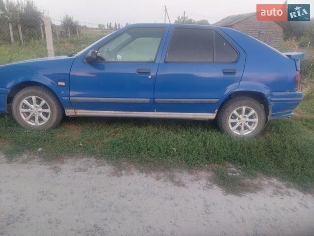 Синий Рено 19, объемом двигателя 1.72 л и пробегом 250 тыс. км за 1400 $, фото 1 на Automoto.ua