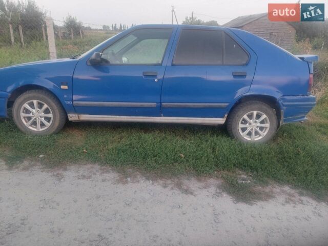 Синій Рено 19, об'ємом двигуна 1.72 л та пробігом 250 тис. км за 1400 $, фото 1 на Automoto.ua