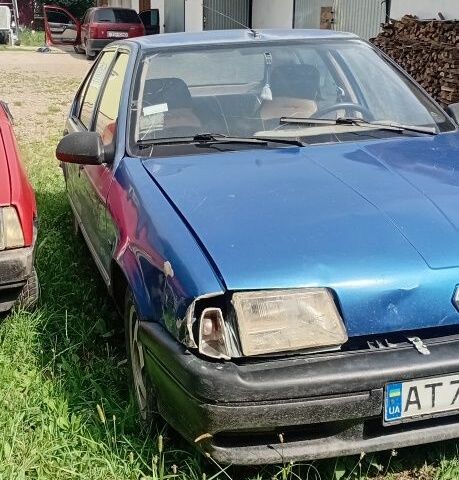Синий Рено 19, объемом двигателя 1.4 л и пробегом 230 тыс. км за 337 $, фото 1 на Automoto.ua