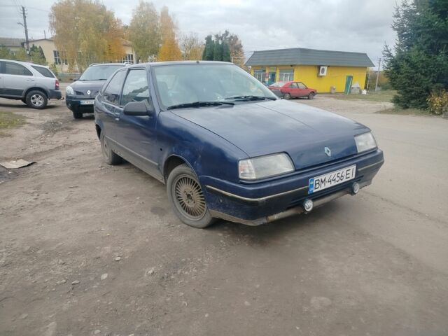 Синий Рено 19, объемом двигателя 1.4 л и пробегом 368 тыс. км за 900 $, фото 1 на Automoto.ua