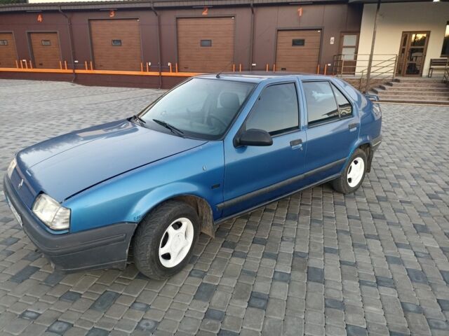 Синий Рено 19, объемом двигателя 1.4 л и пробегом 350 тыс. км за 1205 $, фото 1 на Automoto.ua
