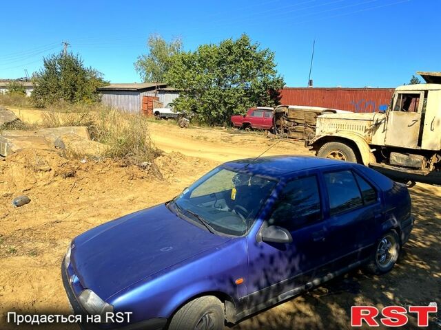 Синий Рено 19, объемом двигателя 1.8 л и пробегом 0 тыс. км за 1200 $, фото 1 на Automoto.ua