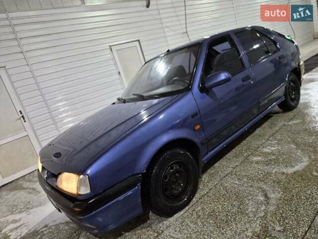 Синий Рено 19, объемом двигателя 1.6 л и пробегом 300 тыс. км за 650 $, фото 1 на Automoto.ua