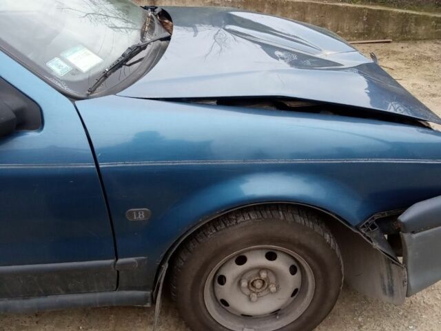 Синій Рено 19, об'ємом двигуна 0 л та пробігом 200 тис. км за 24 $, фото 1 на Automoto.ua
