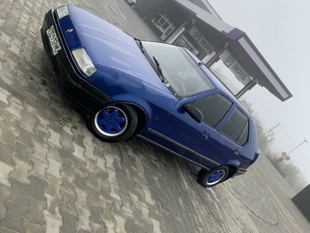 Рено 19 1993 в Кельменцах на Automoto.ua Синий Рено 19, объемом двигателя 1.4 л и пробегом 350 тыс. км за 850 $, фото 1 на Automoto.ua