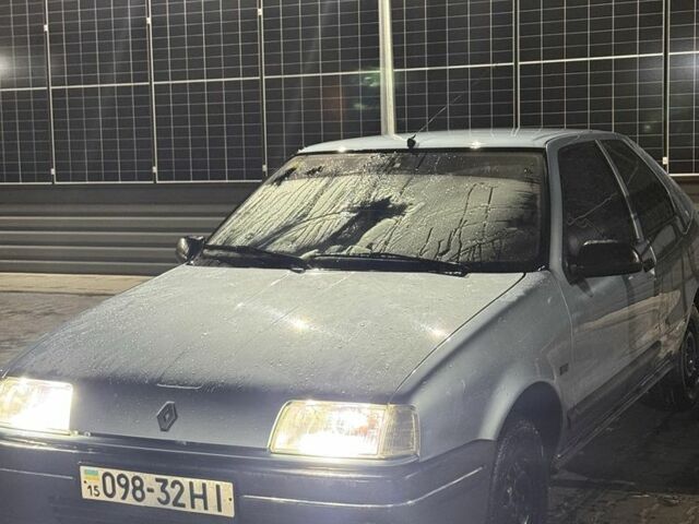 Синий Рено 19, объемом двигателя 1.4 л и пробегом 158 тыс. км за 1993 $, фото 1 на Automoto.ua