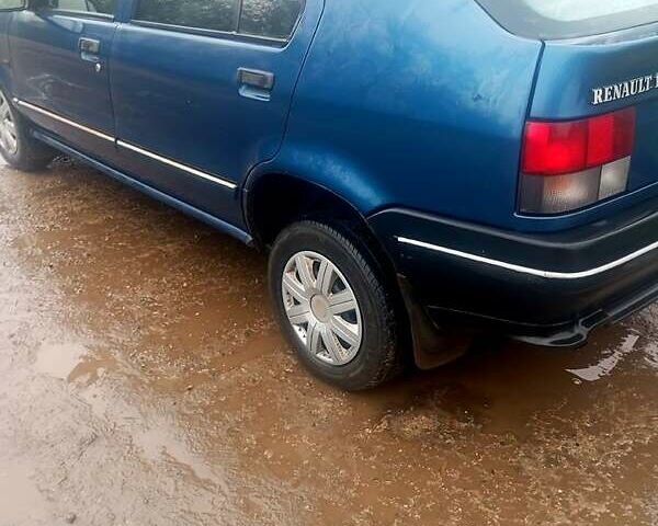 Синий Рено 19, объемом двигателя 1.7 л и пробегом 111 тыс. км за 750 $, фото 1 на Automoto.ua