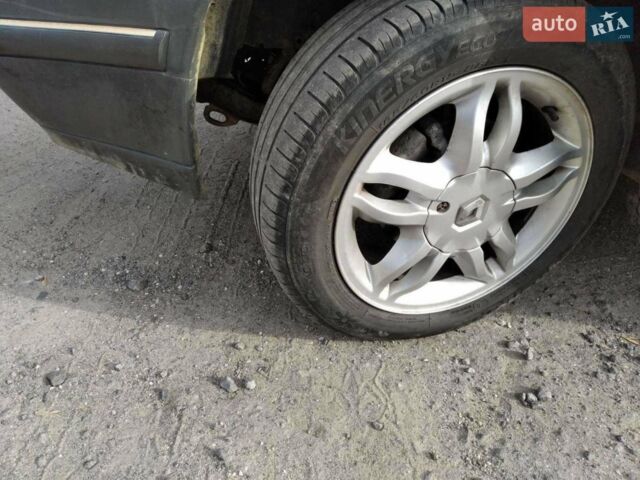 Синій Рено 19, об'ємом двигуна 1.7 л та пробігом 460 тис. км за 800 $, фото 1 на Automoto.ua