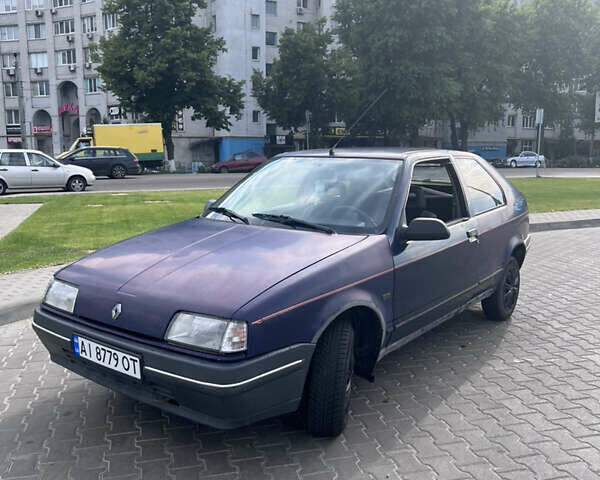 Синий Рено 19, объемом двигателя 1.4 л и пробегом 350 тыс. км за 1300 $, фото 1 на Automoto.ua
