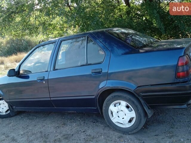 Синій Рено 19, об'ємом двигуна 1.39 л та пробігом 300 тис. км за 1050 $, фото 1 на Automoto.ua